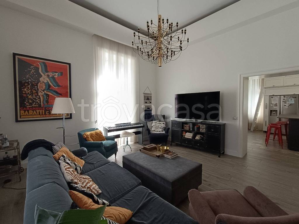 Appartamento in vendita a Napoli via Aurelio Alessio Pelliccia