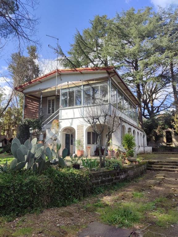 Villa in vendita a Bracciano via Quarto del Lago