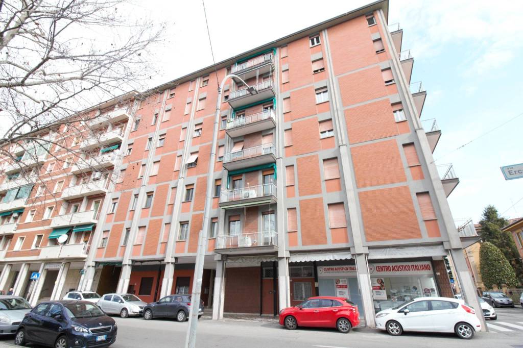 Appartamento in vendita a Bologna via Ercole Nani