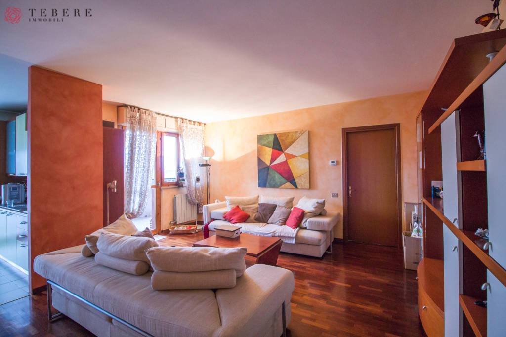 Appartamento in vendita a Milano via Francesco Gonin, 65