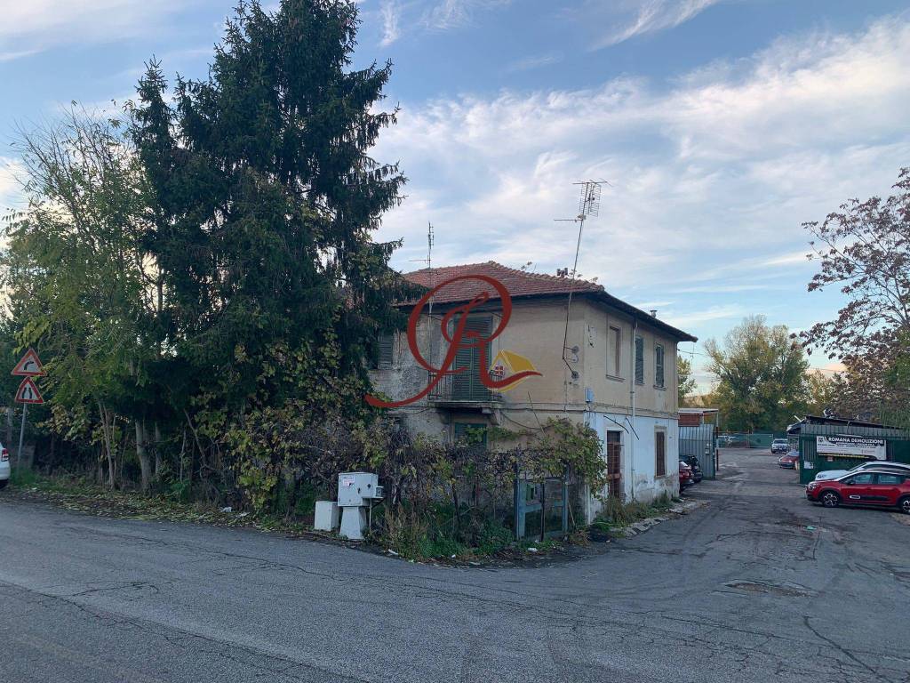 Villa Bifamiliare in vendita a Roma via di Pietralata, 97