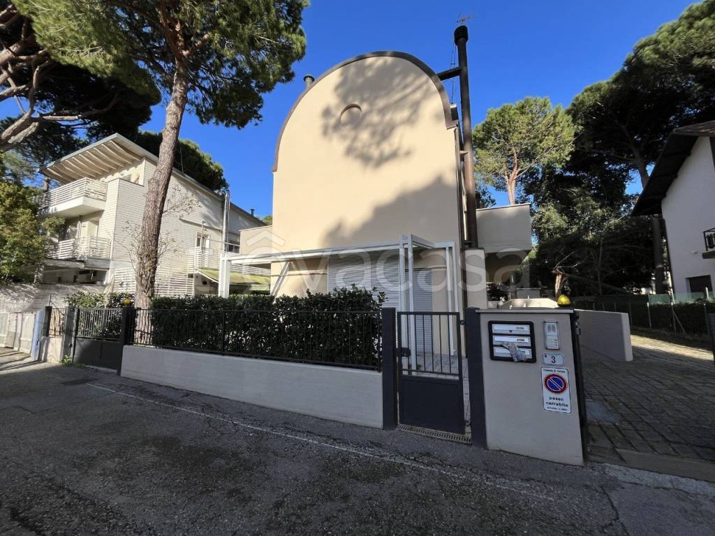 Villa Bifamiliare in vendita a Cervia viale f. Corridoni