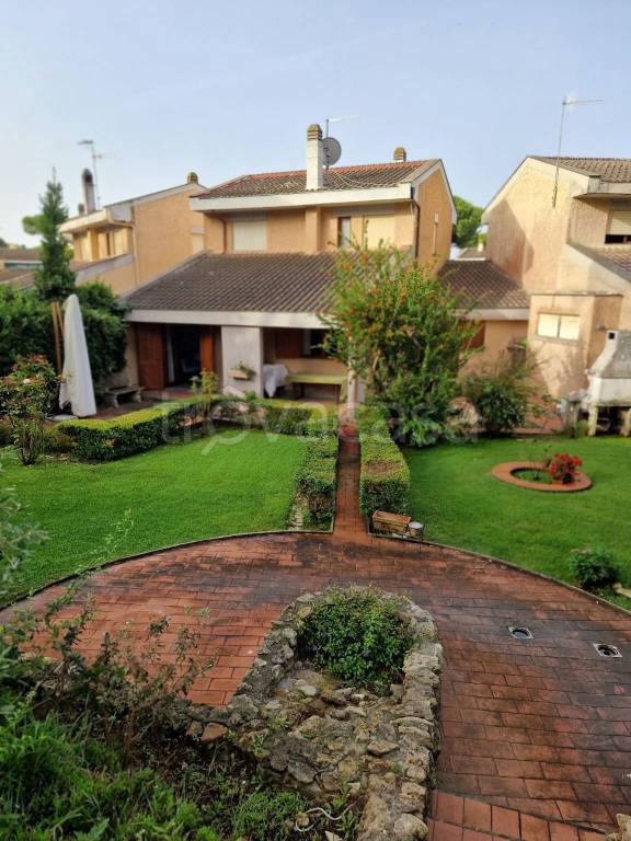 Villa a Schiera in in vendita da privato a Tarquinia strada della Marina