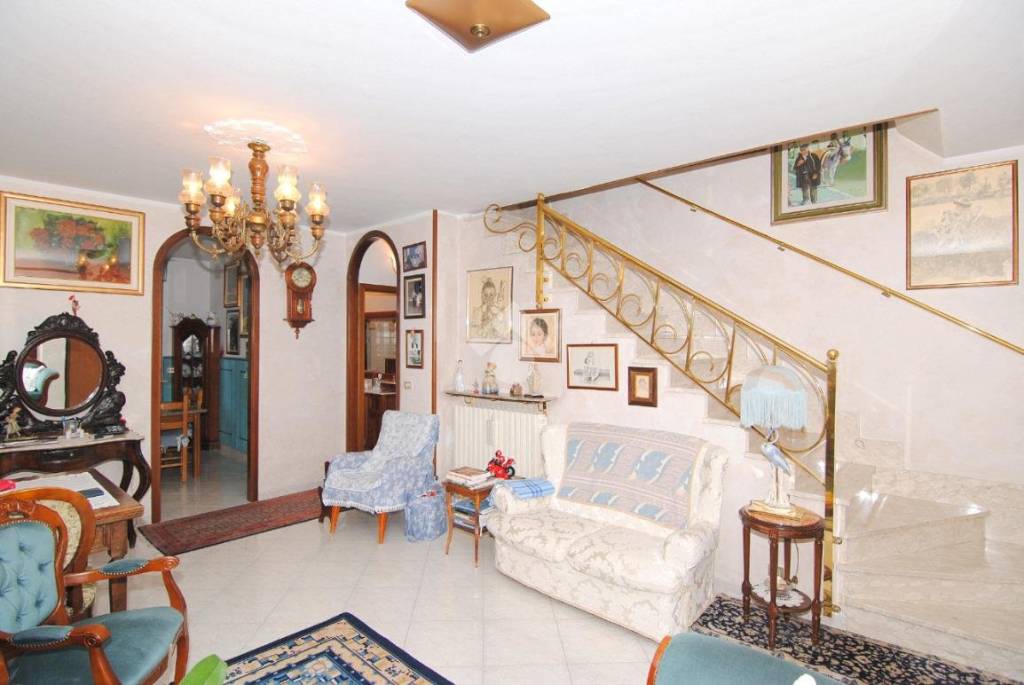 Villa a Schiera in vendita ad Alpignano str. Costa, 125