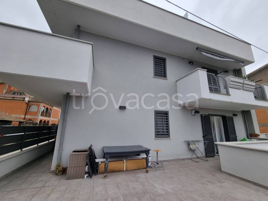 Appartamento in vendita ad Ariccia via Giovanni xxiii, 2
