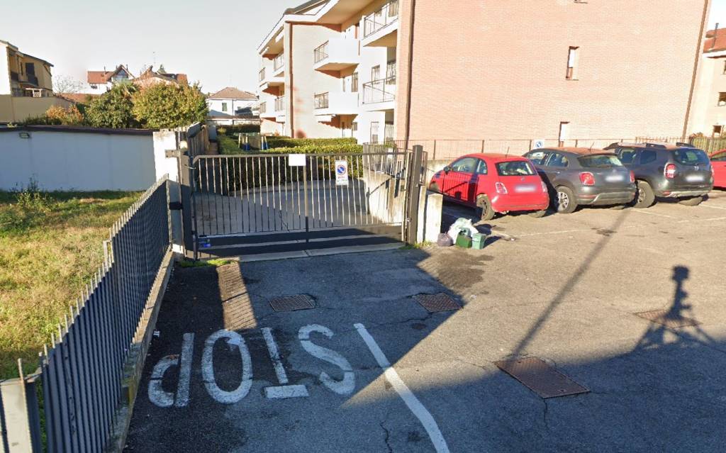 Garage in vendita a Canonica d'Adda via Trento