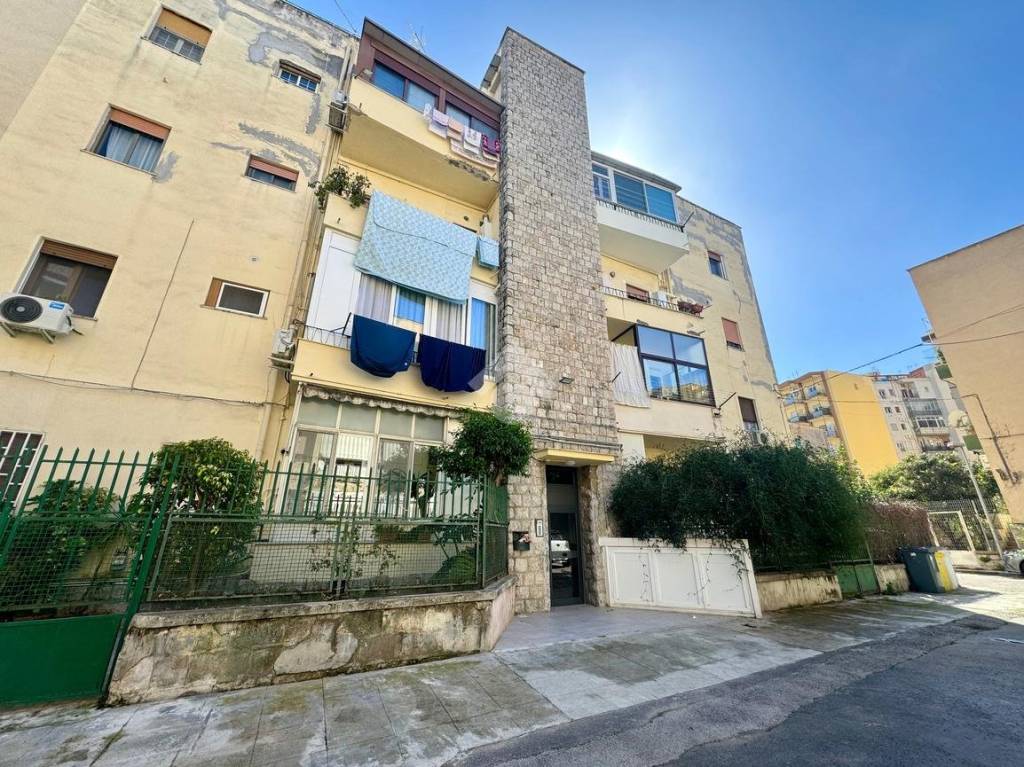 Appartamento in vendita a Palermo via Mascagni Pietro Mascagni, 17