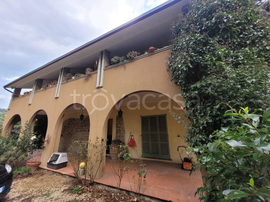 Villa in vendita a Magione viale Umbria