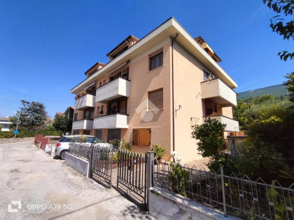Appartamento in vendita a Gualdo Tadino via Andrea Costa, 34