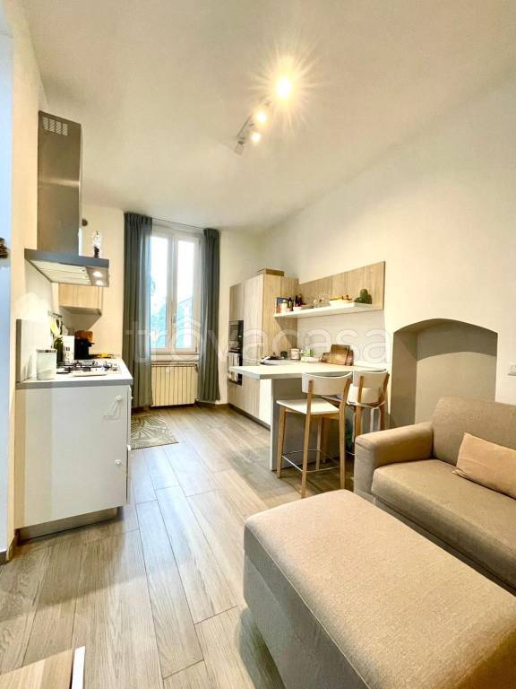 Appartamento in vendita a Milano via Pellegrino Rossi