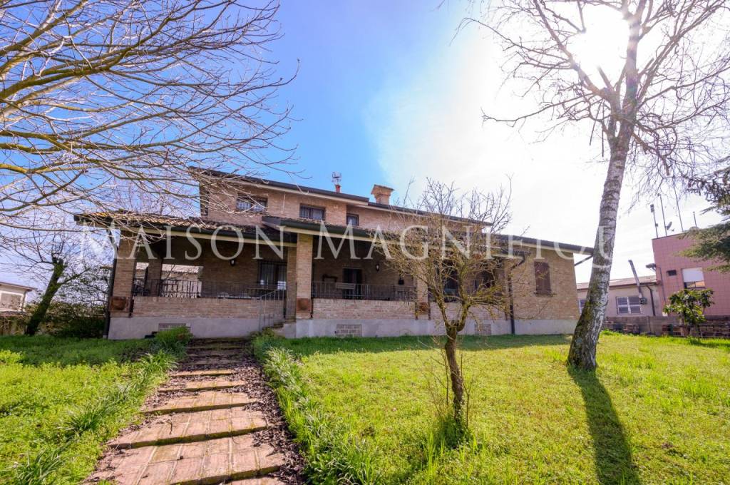 Villa in vendita a Riva del Po via Aldo Moro 3