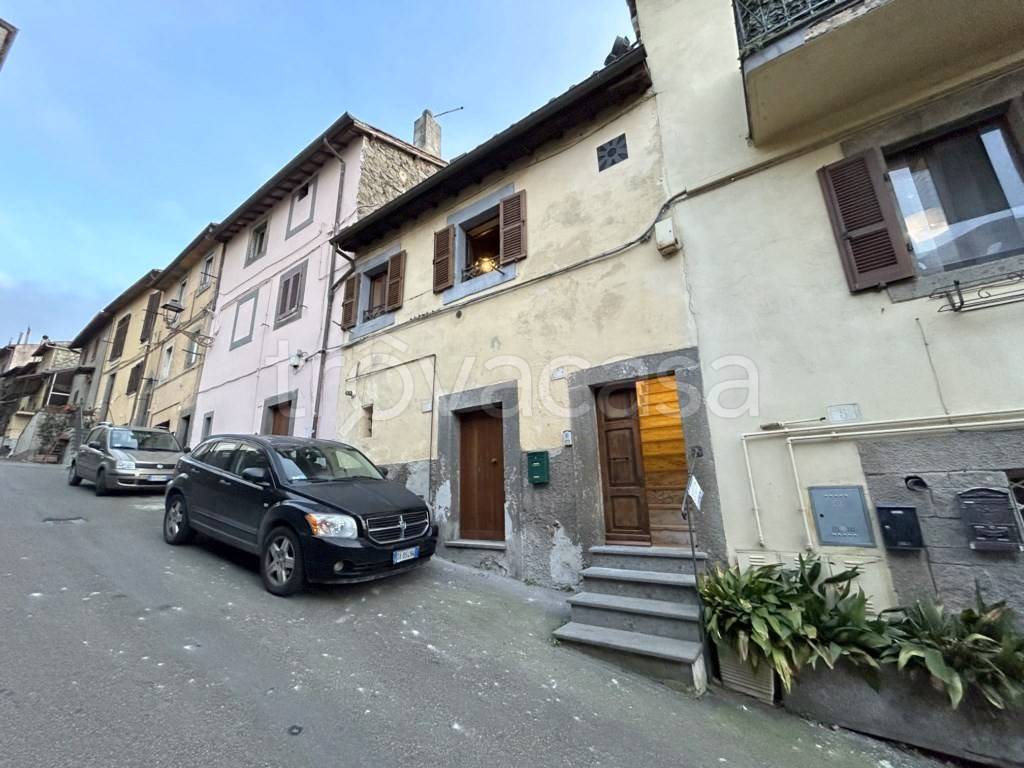 Appartamento in affitto a Viterbo via Borgo Vecchio