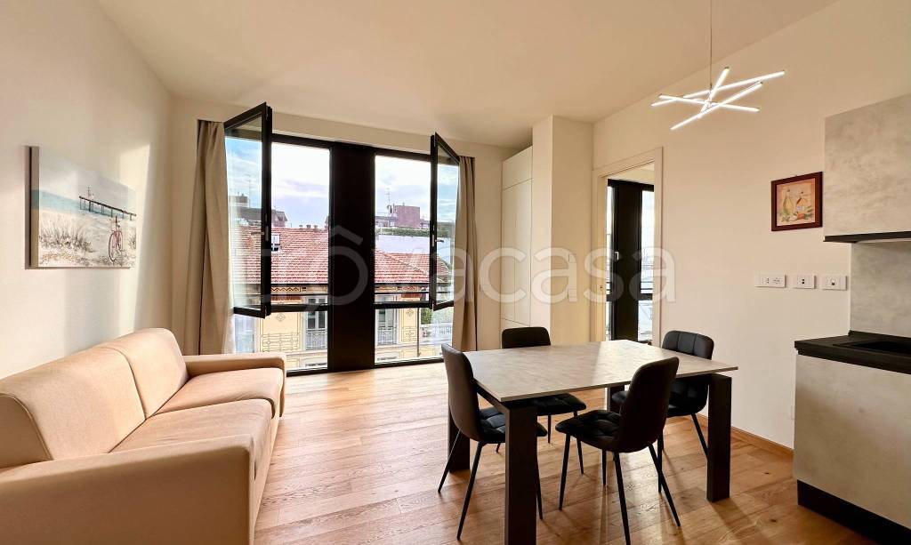 Appartamento in affitto a Milano via Antonio Cecchi, 18