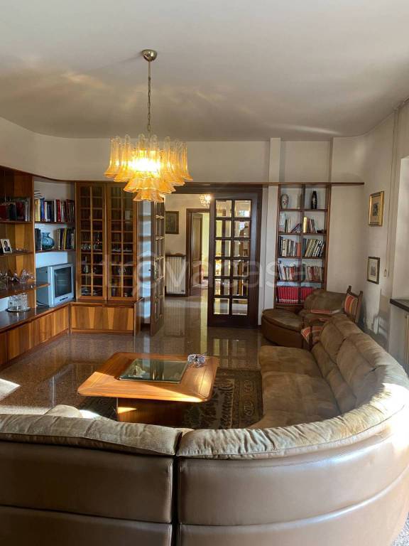 Villa in vendita a Palazzolo sull'Oglio viale europa, 15