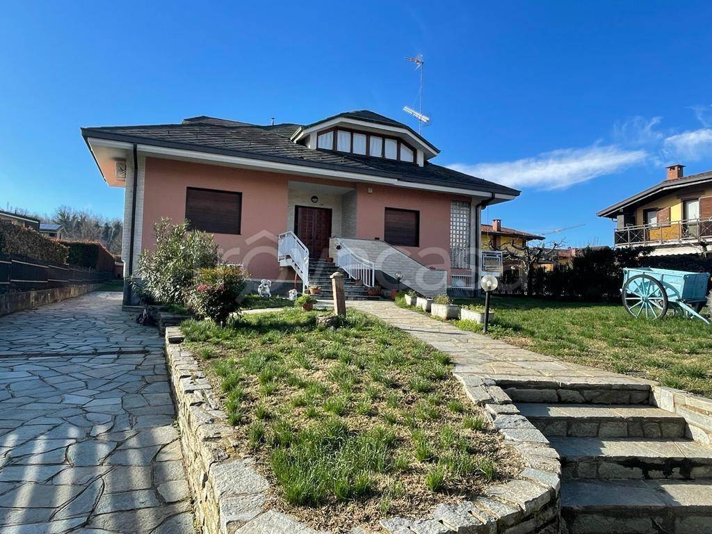 Villa in vendita a Rosta via Rivoli, 98