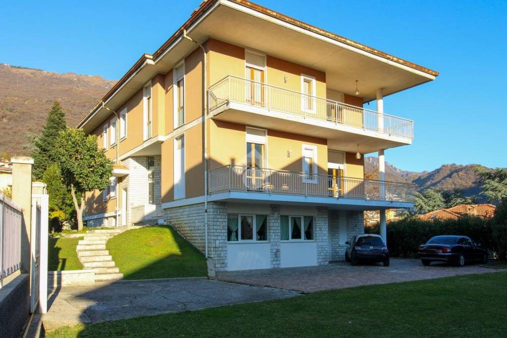 Villa Bifamiliare in vendita a Lumezzane via Montessori