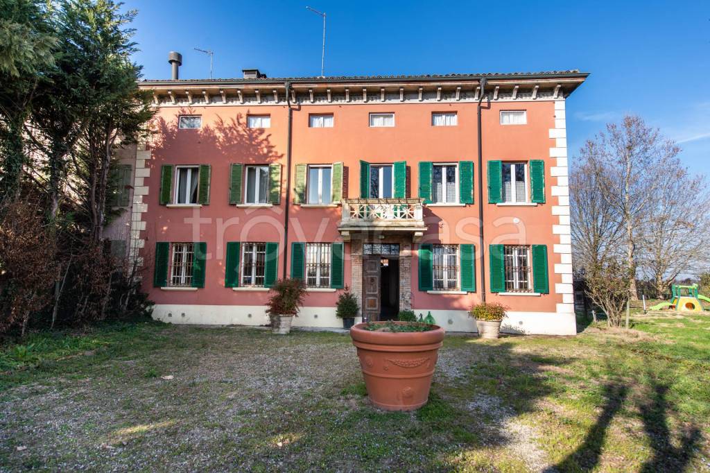 Villa Bifamiliare in vendita a Torrile