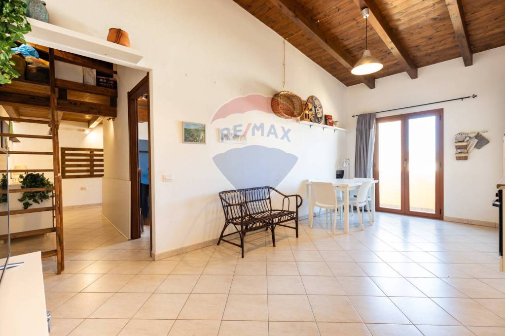 Appartamento in vendita a Capoterra via Manzoni, 11