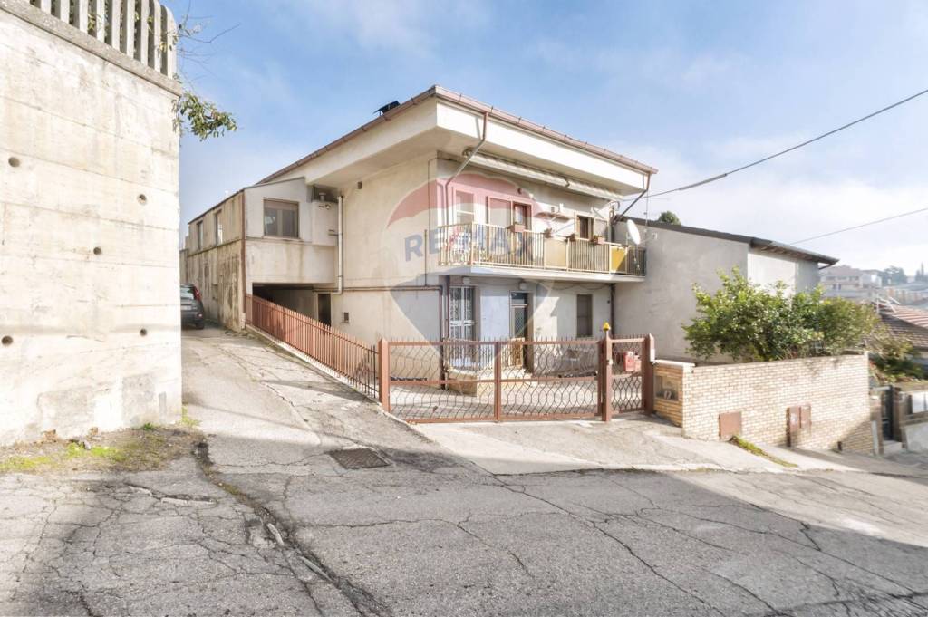 Appartamento in vendita a Pescara strada colle scorrano, 113