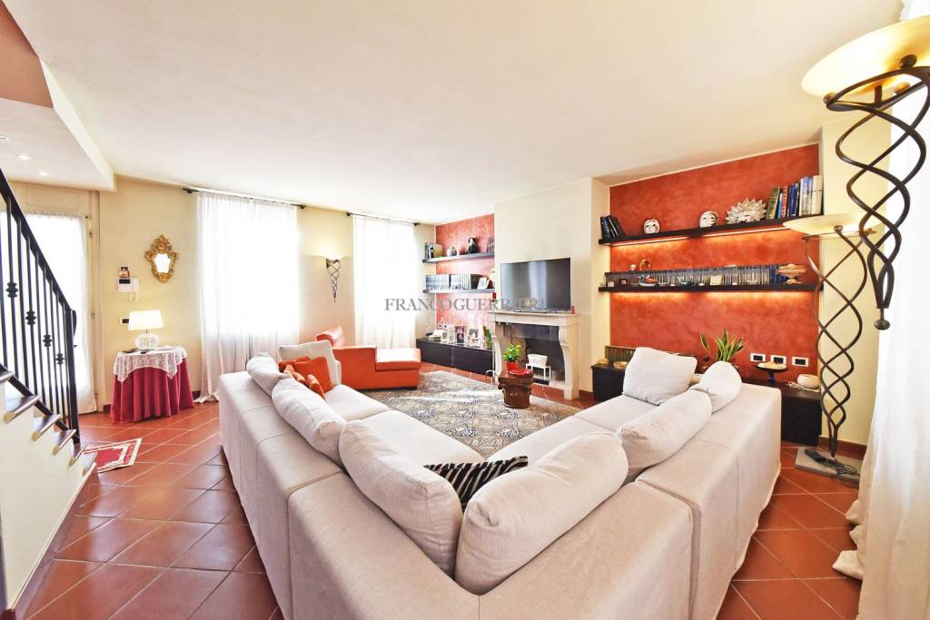 Appartamento in vendita a Besana in Brianza via Giacomo Matteotti