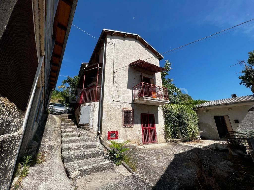 Casa Indipendente in in vendita da privato a Cantalice via 1 Maggio, 206