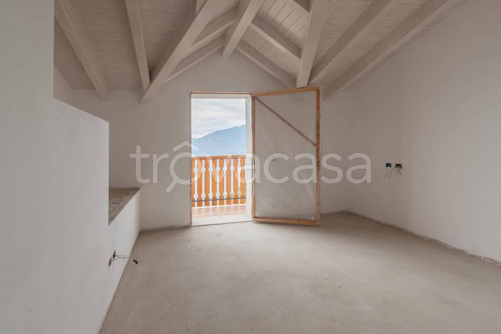 Villa Bifamiliare in vendita a Pisogne via San Michele