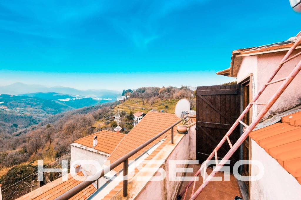 Villa in vendita a Stella frazione Gameragna, 55