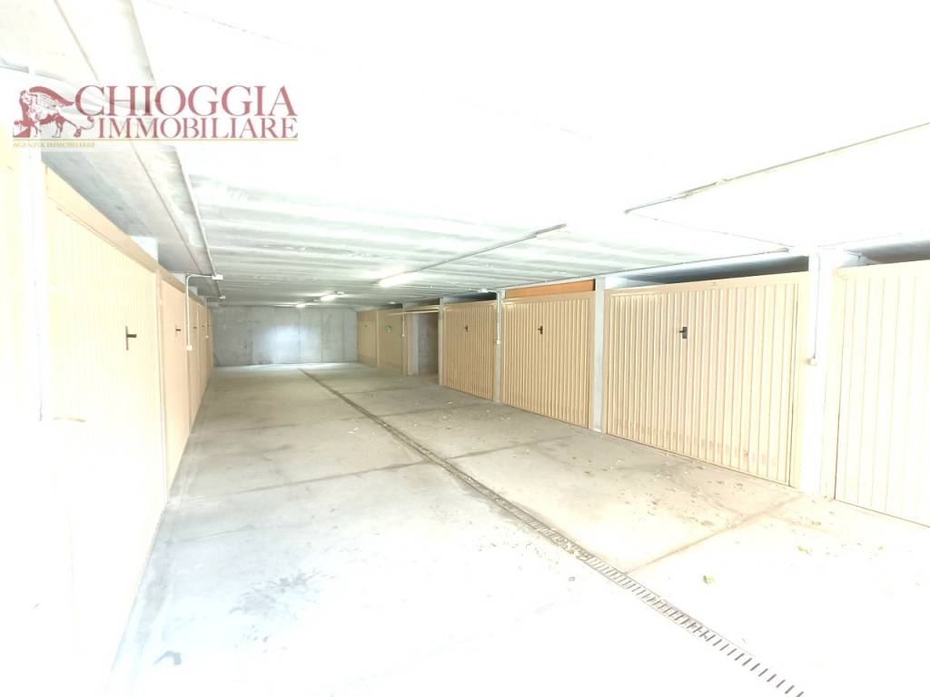 Garage in vendita a Chioggia via Granatieri di Sardegna