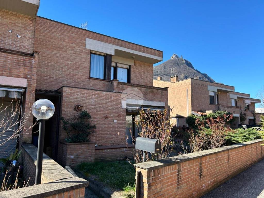 Villa a Schiera in vendita a Sant'Ambrogio di Torino via Giacomo Ferrero