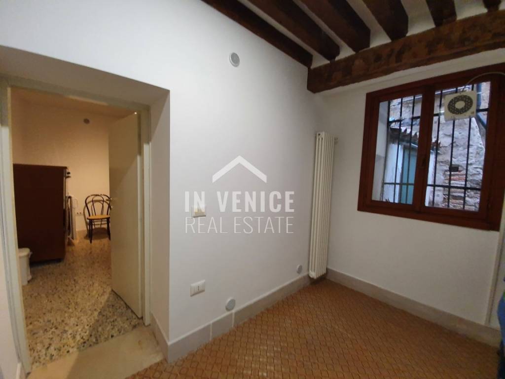 Appartamento in vendita a Venezia campo Santo Stefano