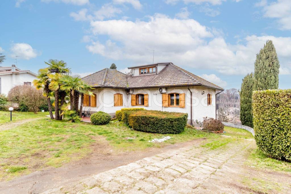 Villa in vendita a Rignano Flaminio via del Centauro, 55