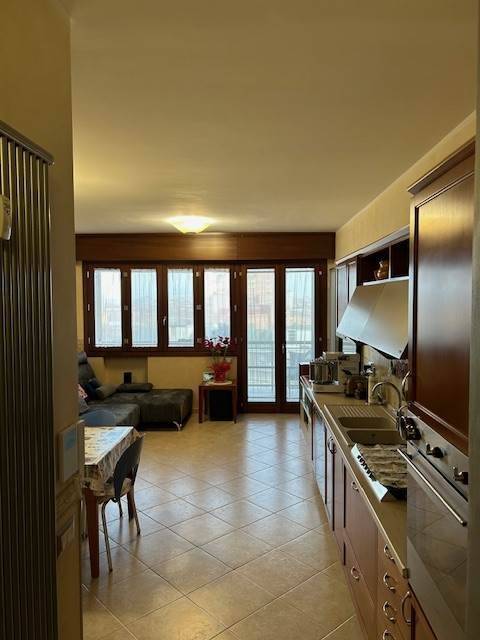 Appartamento in vendita a Modena via Luigi Pasteur