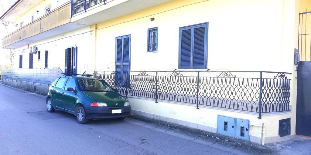 Ufficio in affitto a Casaluce via Piro, 51