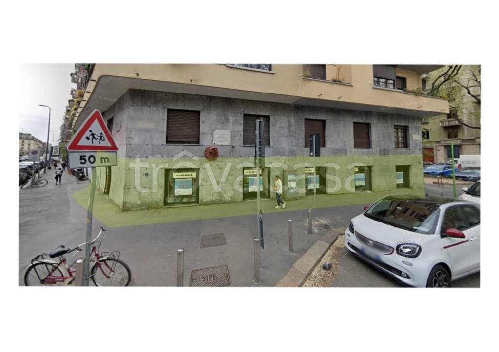 Negozio in vendita a Milano via Leone Pancaldo