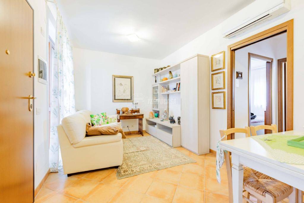 Appartamento in vendita a Fiumicino viale di Castel San Giorgio