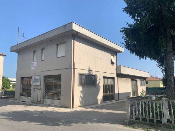 Ufficio in vendita ad Ancona via Primo Maggio