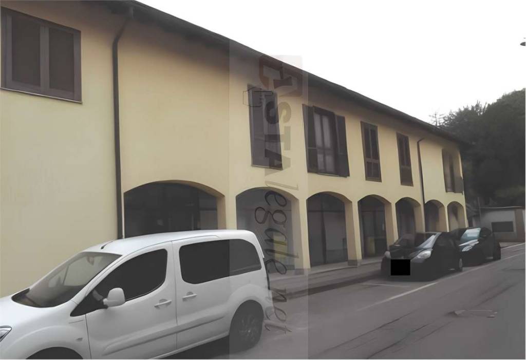 Appartamento all'asta a Lonate Pozzolo via Giordano e Giovanni Giassi, 6