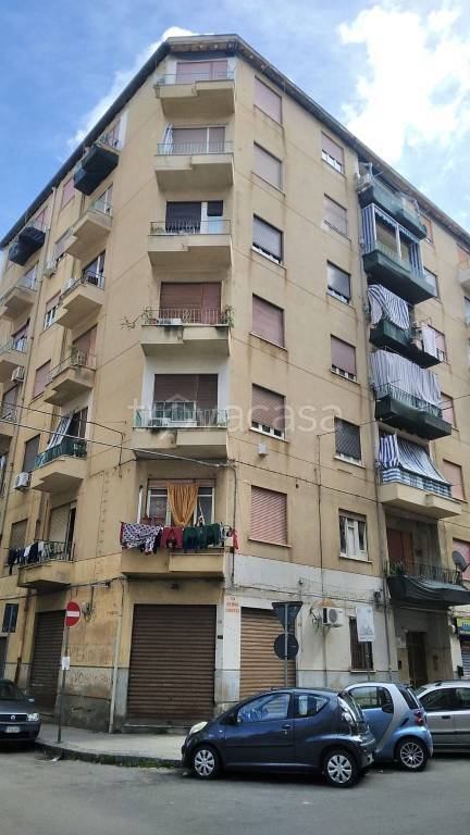 Appartamento in vendita a Palermo via Filippo Corazza