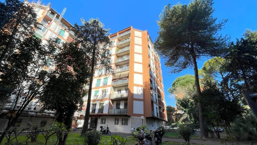 Appartamento in vendita a Roma via Monte Cervialto, 62