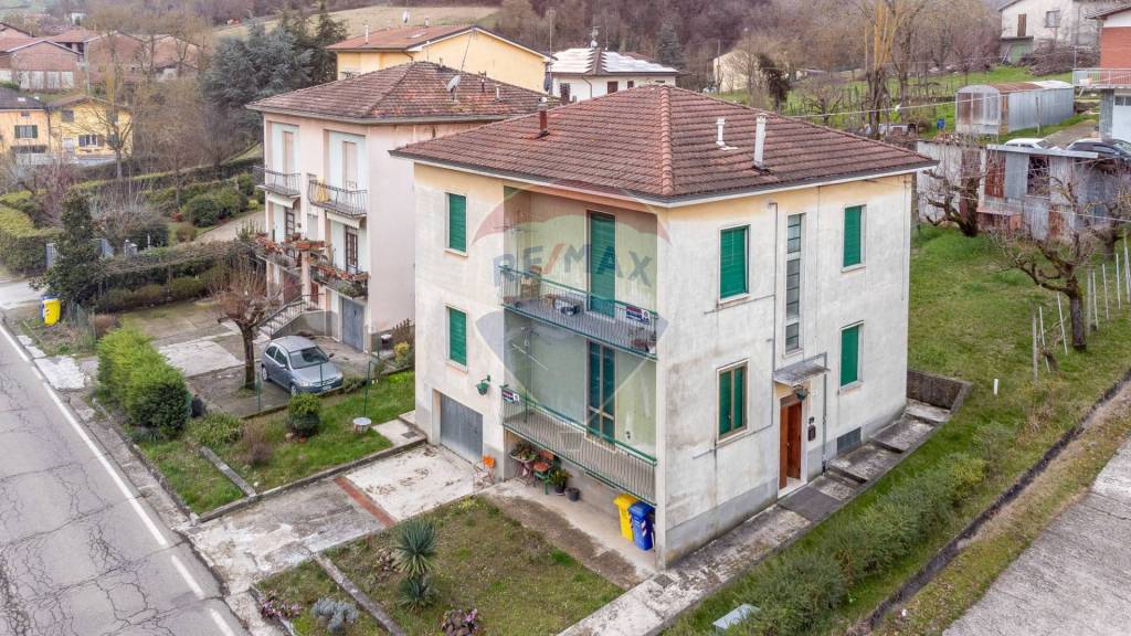Casa Indipendente in vendita a Salsomaggiore Terme via Contignaco, 10