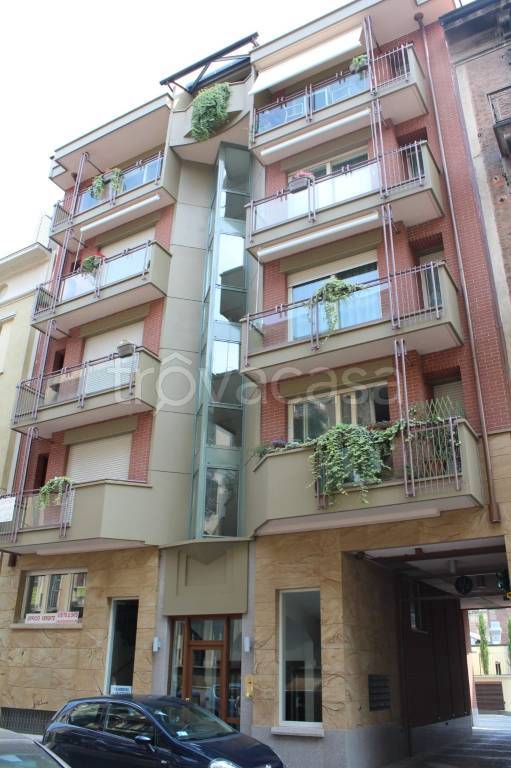 Appartamento in vendita a Torino via Cesare Balbo, 23
