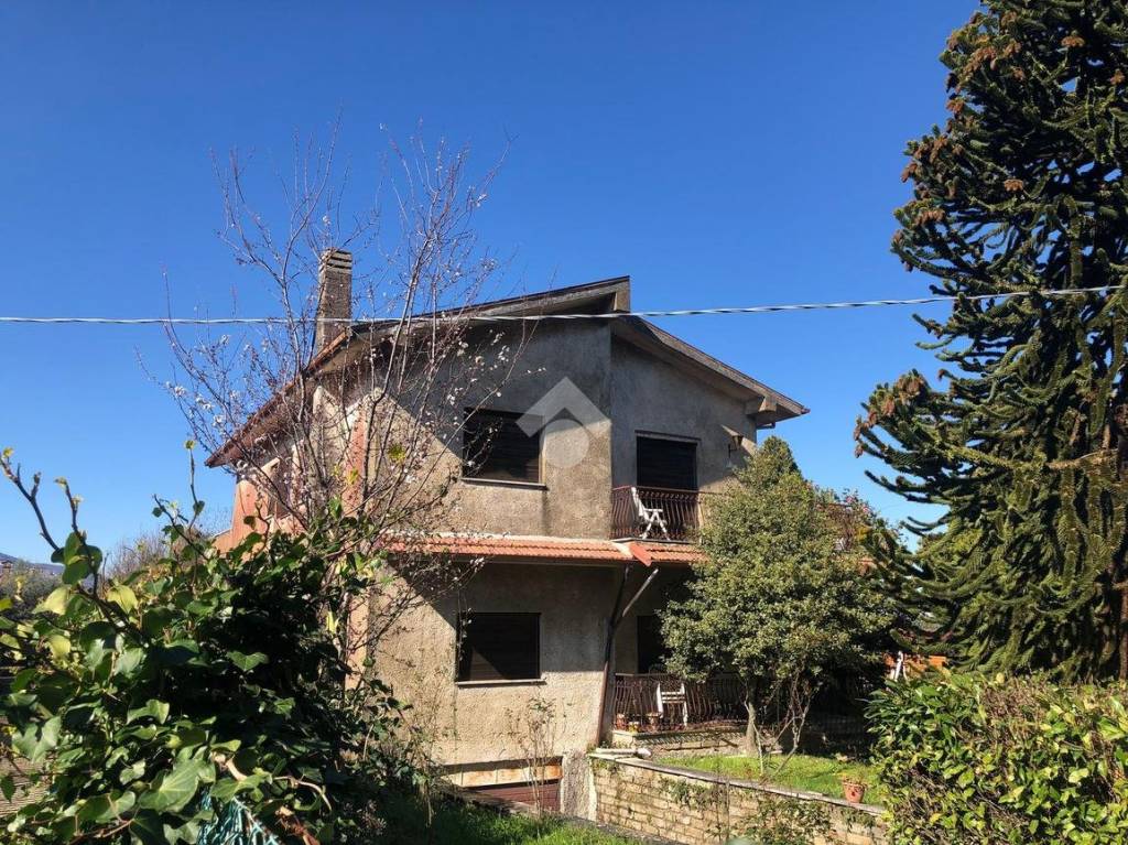Villa in vendita a Zagarolo via Colle Giacinto, 5