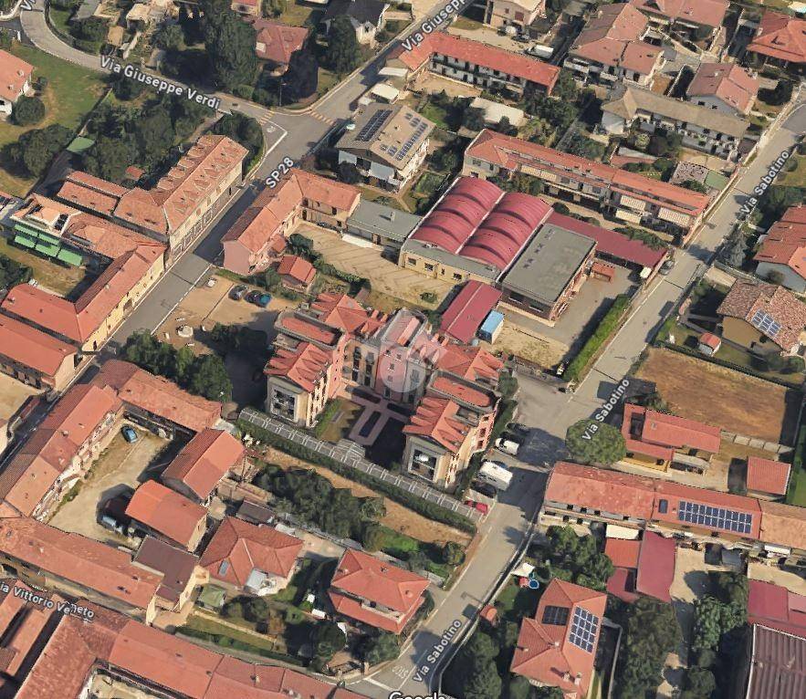 Appartamento in vendita a Ferno via Giuseppe Garibaldi, 34