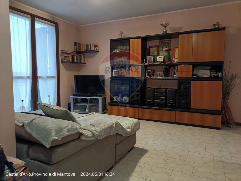 Appartamento in vendita a Castel d'Ario via Gandhi, 9