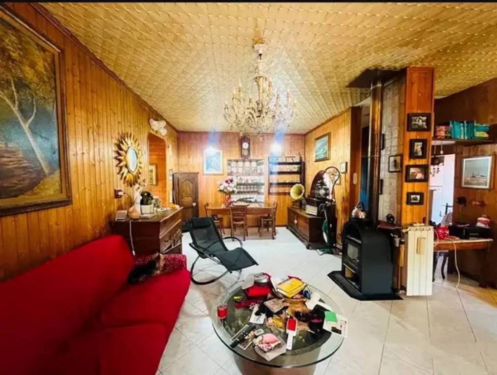 Casa Indipendente in vendita a Villafranca in Lunigiana via Aldo Moro