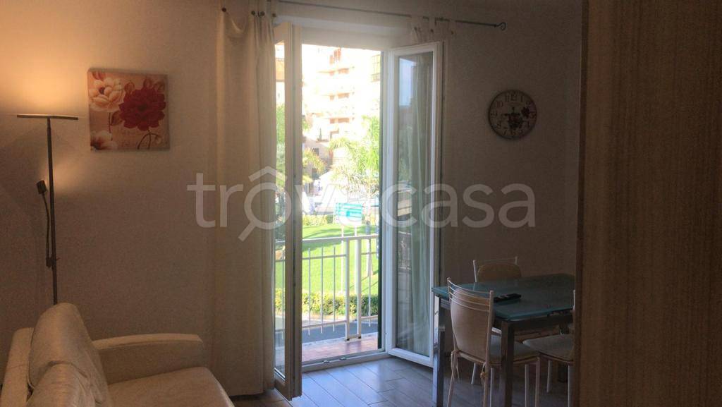 Appartamento in affitto a Ladispoli via Flavia