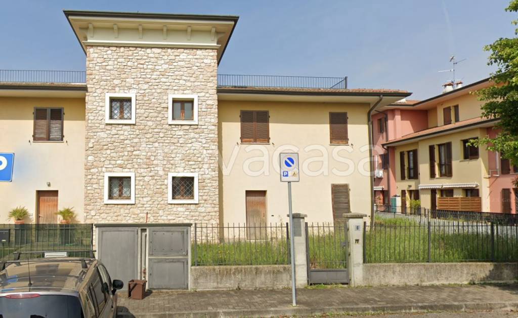 Villa Bifamiliare all'asta a Rovato via Don Bartolomeo Baratti, 6