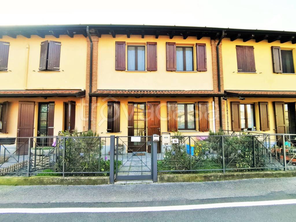 Villa a Schiera in vendita a Treviglio viale Oriano, 3/b