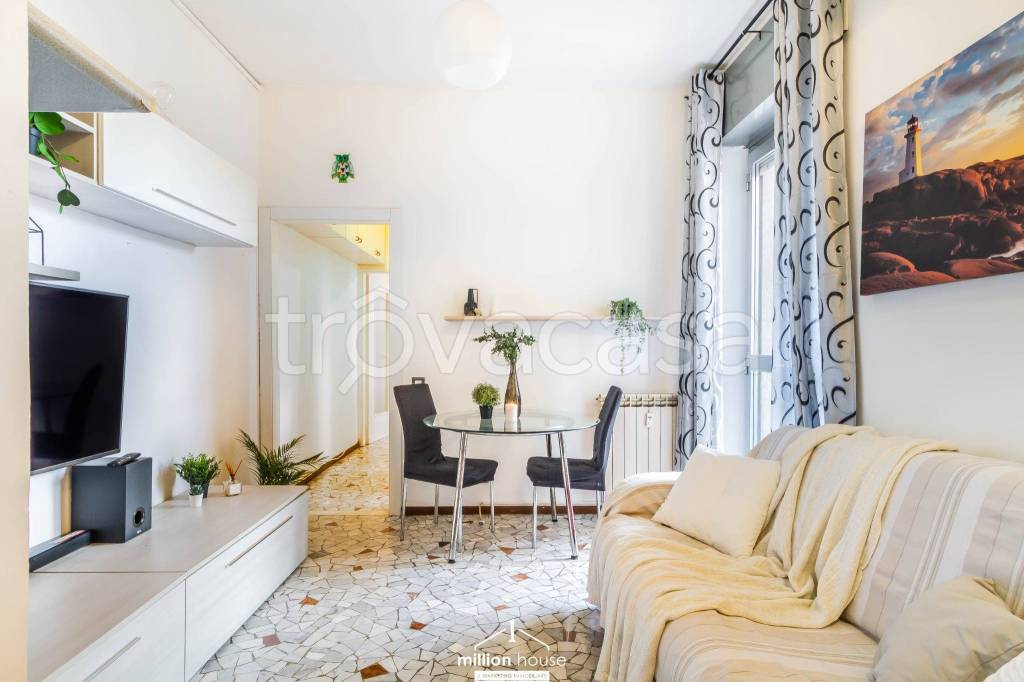 Appartamento in vendita a Milano via Paolo Paruta, 76