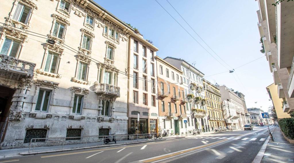 Ufficio in affitto a Milano piazza Camillo Benso di Cavour